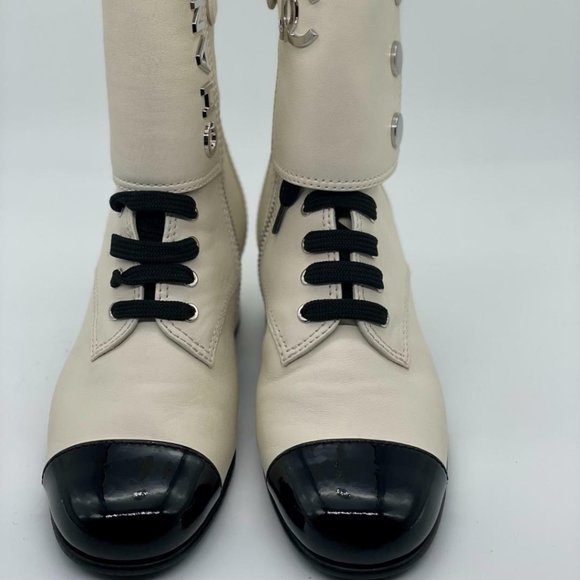 CHANEL 19B Two Tone Calfskin Leather Signature Logo Lace Up Booties Boots - Picture 4 of 14
